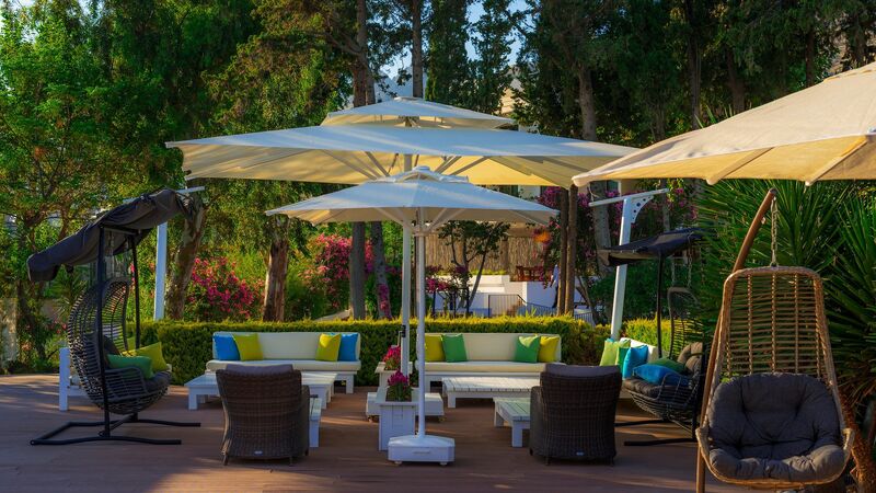 Liv Hotel By Bellazure