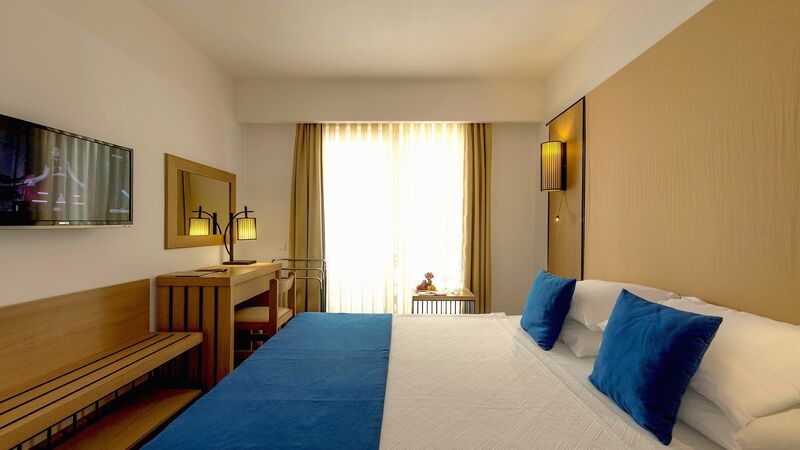 Liv Hotel By Bellazure