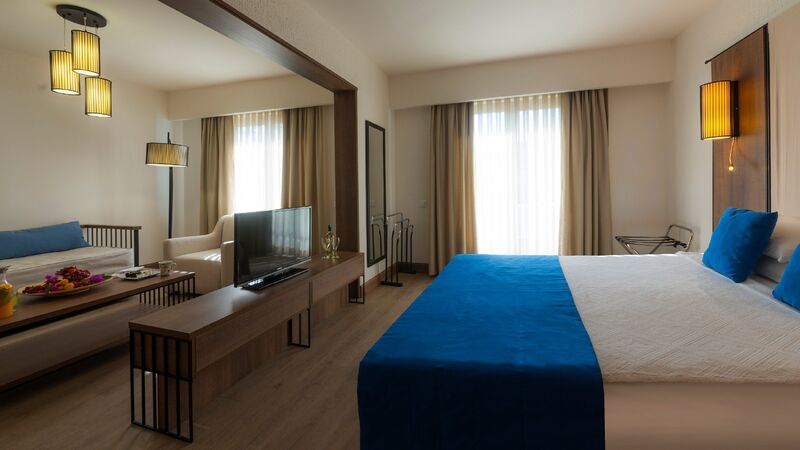 Liv Hotel By Bellazure