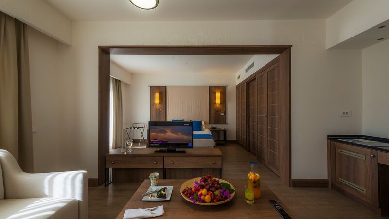 Liv Hotel By Bellazure