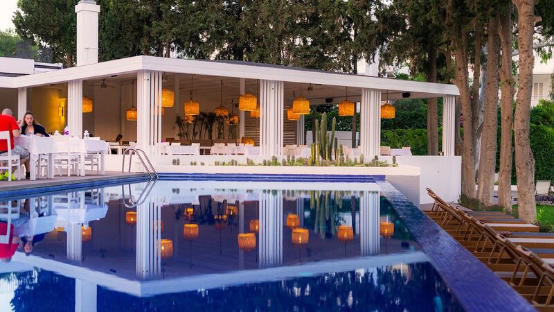 Liv Hotel By Bellazure