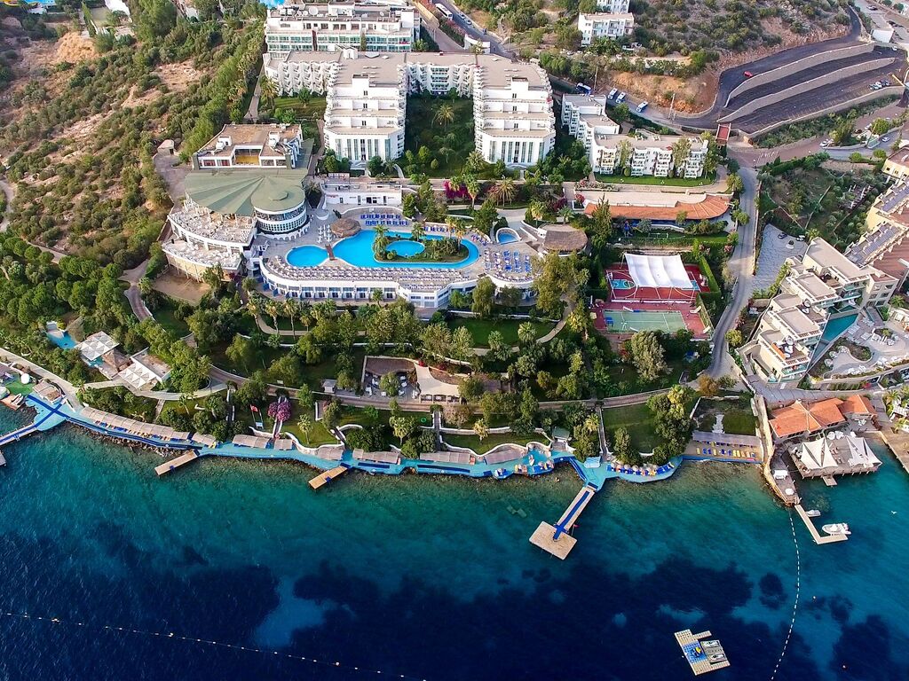 Bodrum Holiday Resort & Spa