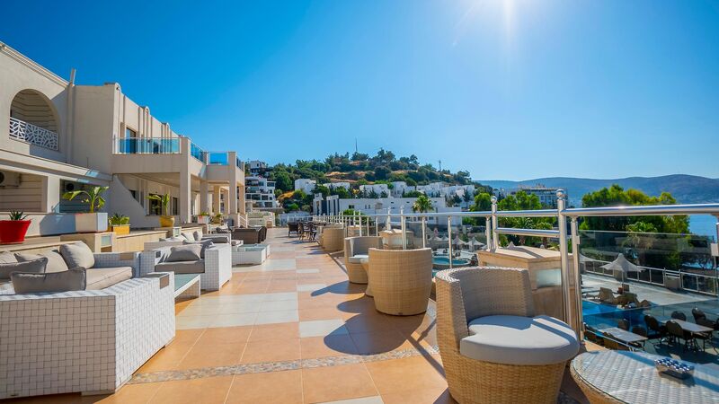 Azka Hotel
