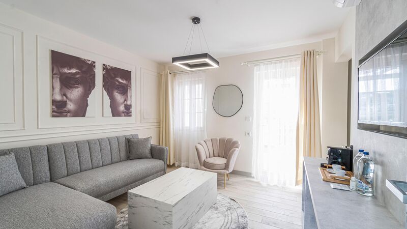 Elementa Boutique Hotel
