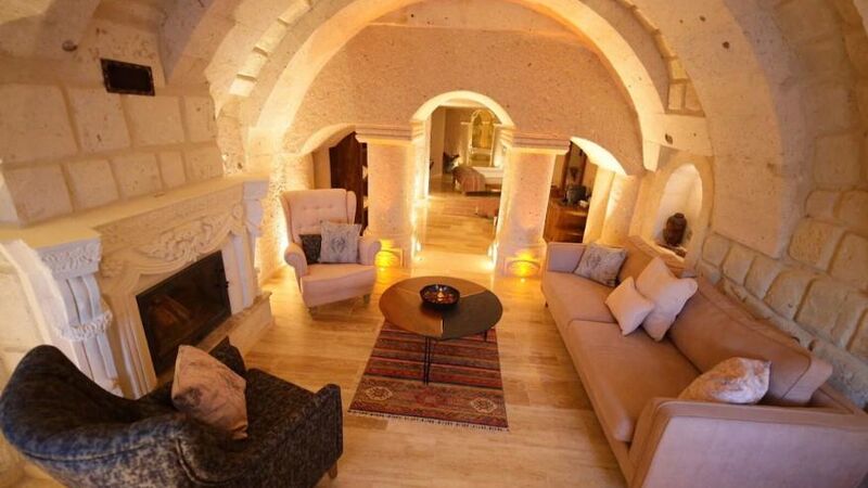 Nino Cave Suites