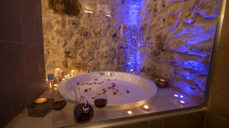 Sunak Cave Hotel