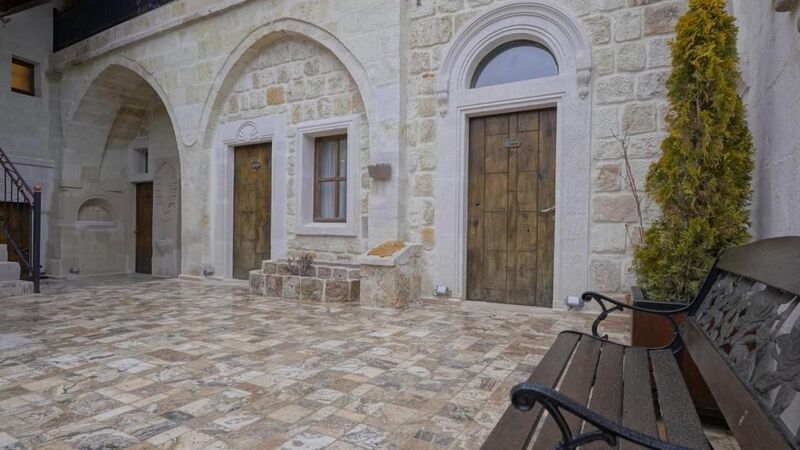 arte cave hotel