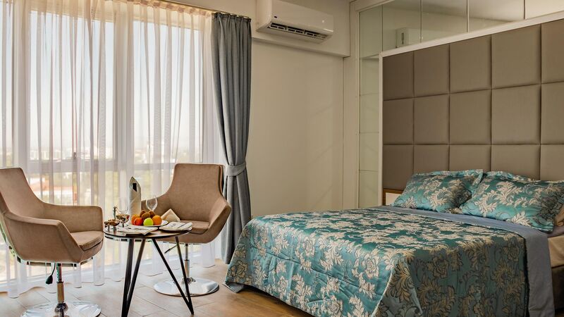 Novel Center Point Hotel