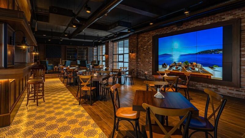 Novel Center Point Hotel