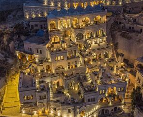Nino Cave Suites