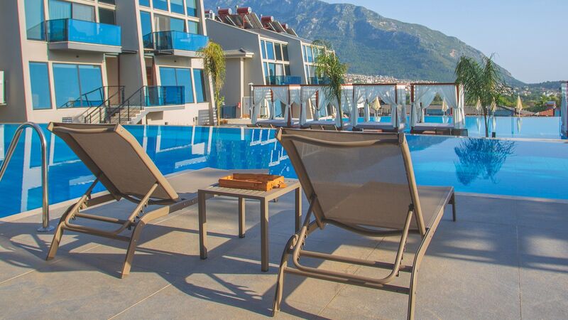 Orka Cove Hotel Penthouse & Suites