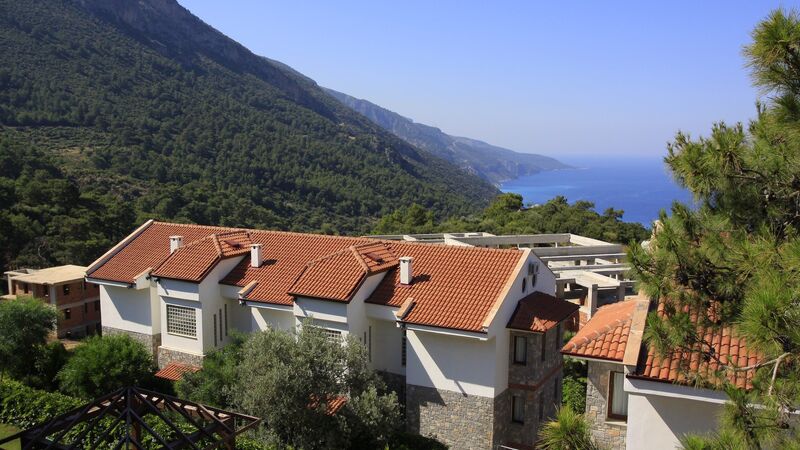 Golden Life Heights Delux Suit Hotel