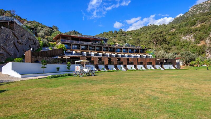 Manaspark Deluxe Hotel