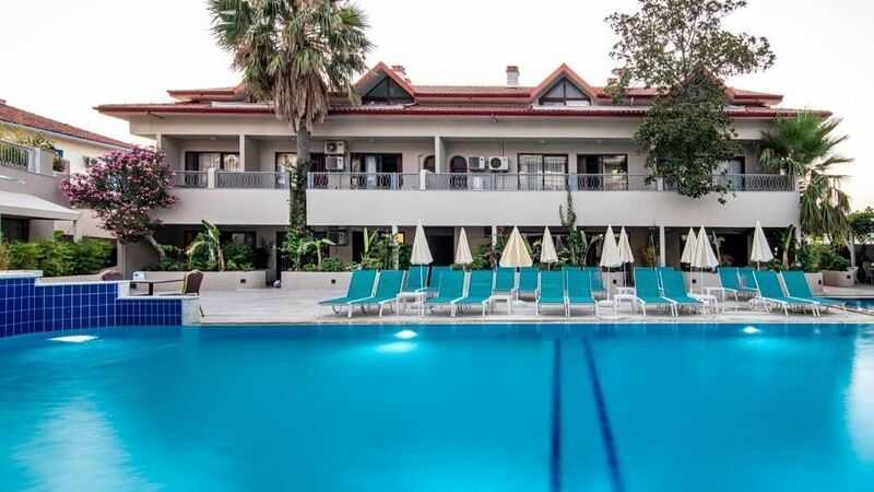 Golden Life Resort & Spa