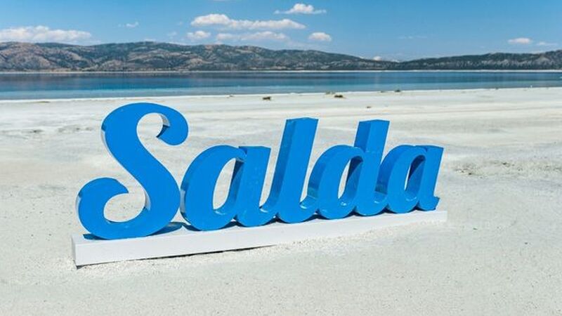 Salda Pamukkale Çeşme Alaçatı Turu / 1 Gece 2 Gün / İstanbul Kalkışlı